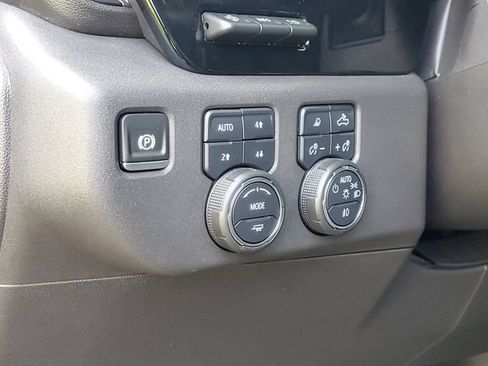 Used 2024 Chevrolet Silverado 1500 ZR2 w/ Technology Package AWD/4WD image 15