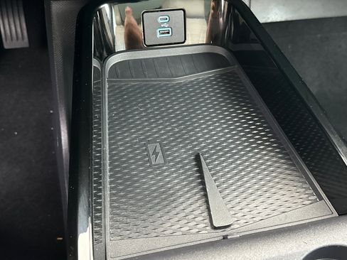 Used 2023 Ford Mustang Mach-E Premium image 27