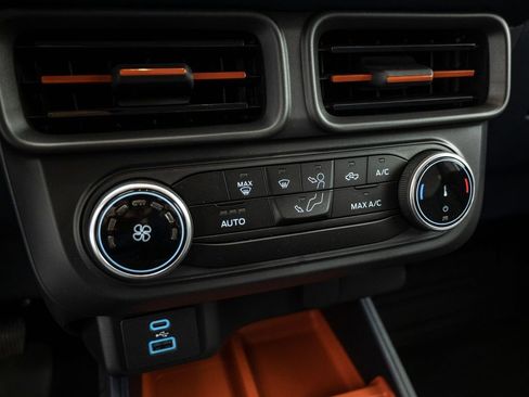 Used 2024 Ford Maverick XLT image 15