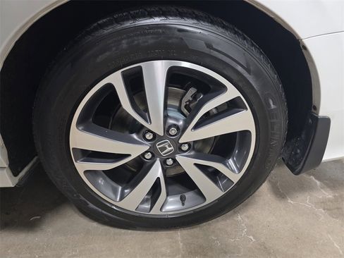 Used 2021 Honda Odyssey Touring image 38