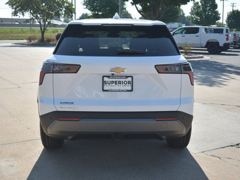 New 2027 Chevrolet Equinox LT FWD image 6