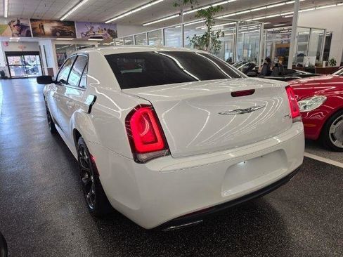 Used 2017 Chrysler 300 S RWD image 6