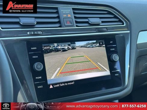 Used 2024 Volkswagen Tiguan SE image 28