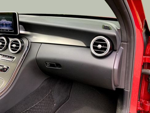 Used 2018 Mercedes-Benz C 300 4MATIC Sedan image 19
