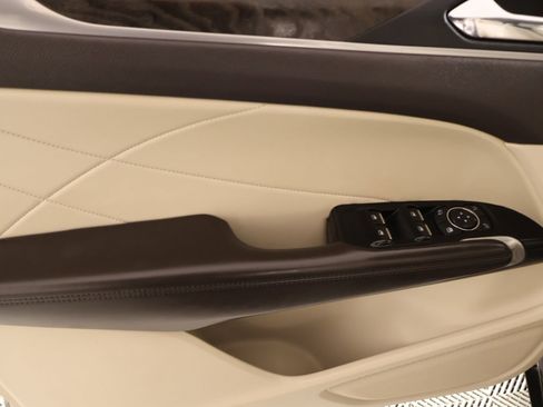 Used 2019 Lincoln MKC Reserve w/ MKC Technology Package FWD image 16