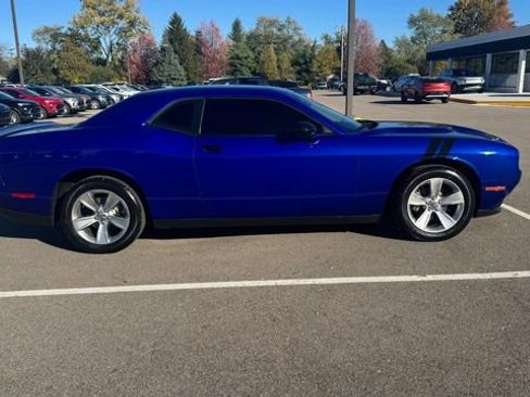 Used 2021 Dodge Challenger SXT w/ Driver Convenience Group image 8