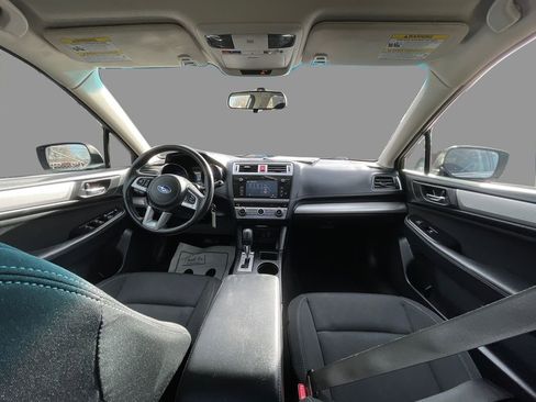 Used 2017 Subaru Legacy 2.5i Premium image 9