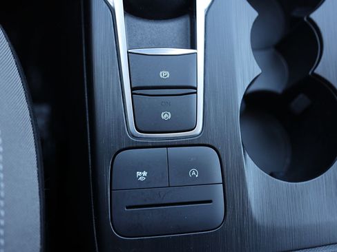 Used 2022 Ford Escape SE w/ Cold Weather Package image 30