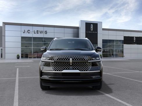 New 2027 Lincoln Navigator Reserve AWD/4WD image 7