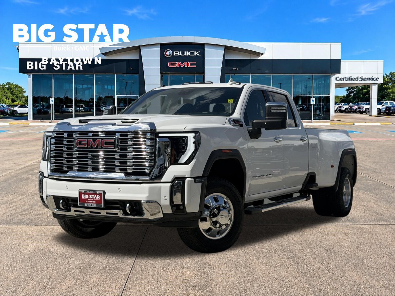 Used 2025 GMC Sierra 3500 Denali AWD/4WD image 1