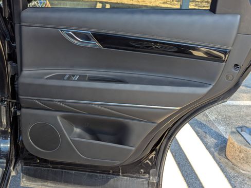 Used 2025 Genesis GV80 2.5T Standard image 26