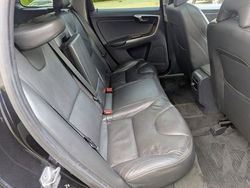 Used 2017 Volvo XC60 T5 Inscription w/ Preferred Option Package image 10