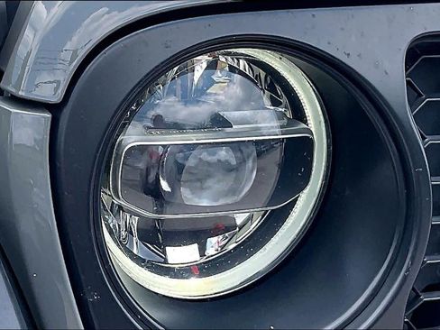 Used 2020 Jeep Gladiator Mojave AWD/4WD image 28