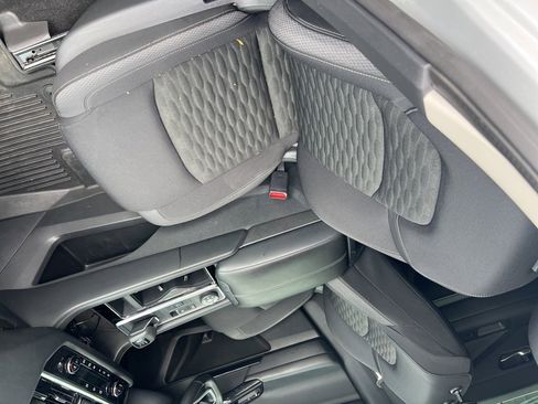 Used 2022 Nissan Pathfinder SV image 49