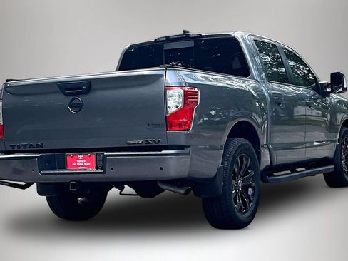 Used 2023 Nissan Titan SV w/ SV Convenience Package RWD image 5