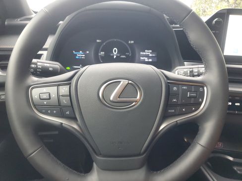 Used 2025 Lexus UX 300h FWD w/ Accessory Package (Z1) image 21