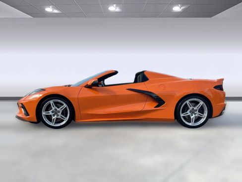 Used 2023 Chevrolet Corvette Stingray Convertible w/ Z51 Performance Package image 2