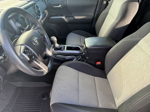 Certified 2022 Toyota Tacoma TRD Sport w/ Technology Package image 5