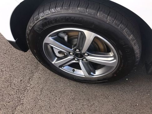 Used 2024 Ford Edge SEL w/ Convenience Package image 10