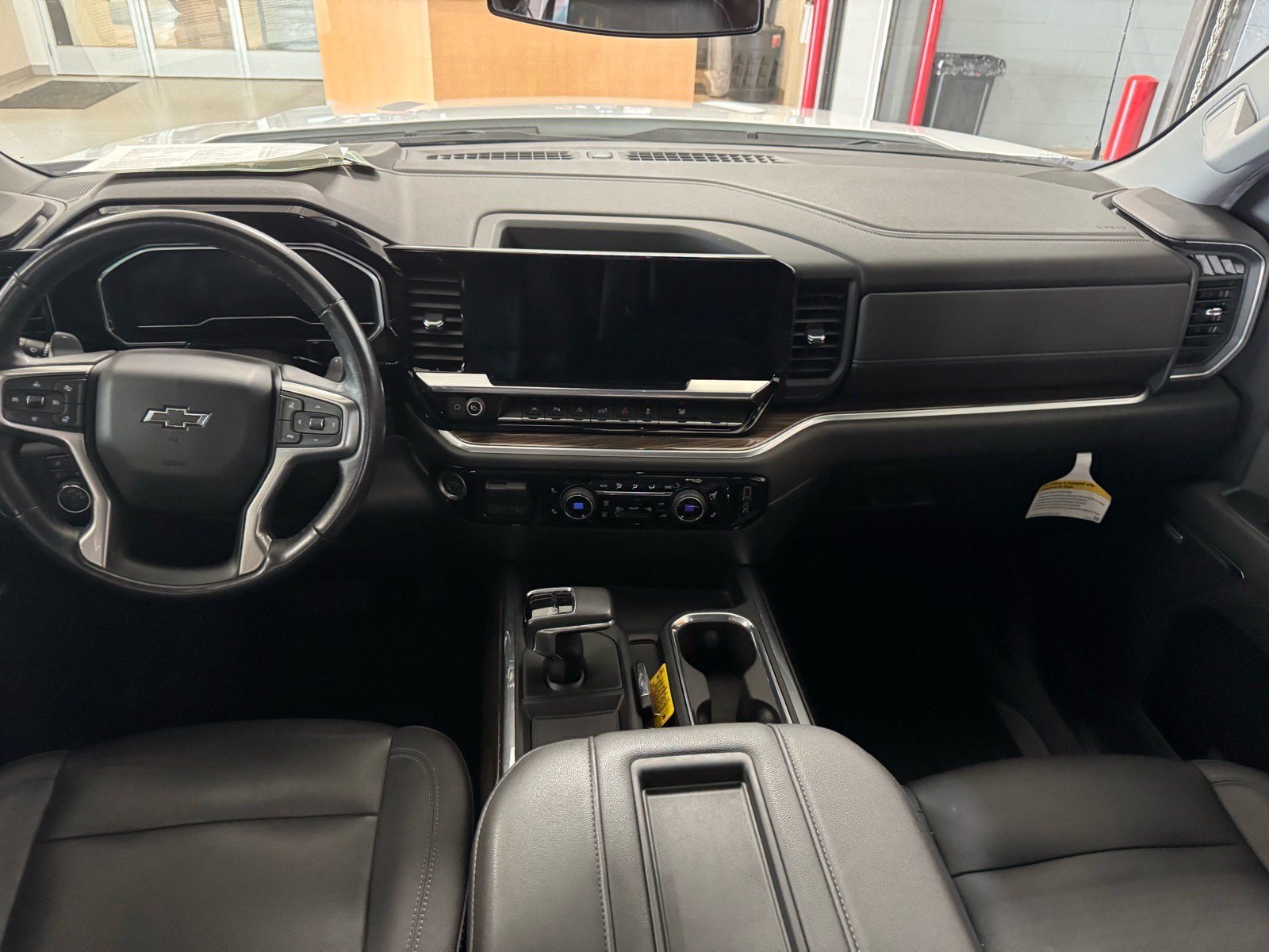 Used 2022 Chevrolet Silverado 1500 RST w/ Redline Edition AWD/4WD image 12