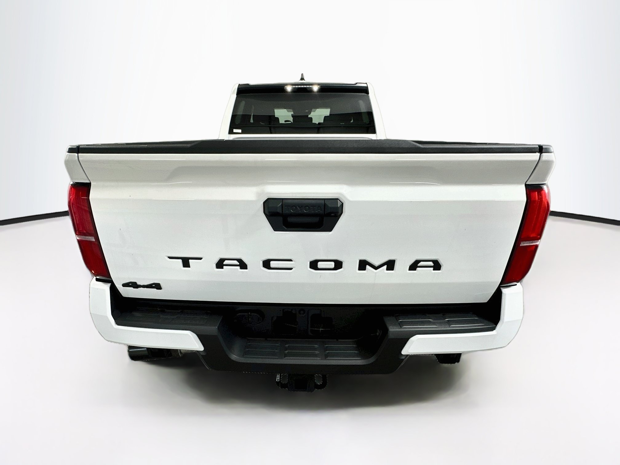 Used 2026 Toyota Tacoma SR5 AWD/4WD image 7