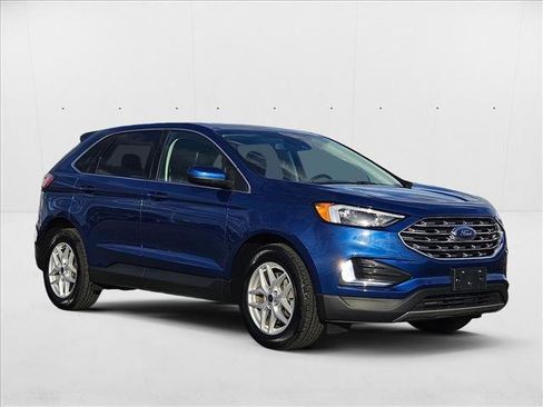Used 2022 Ford Edge SEL image 3