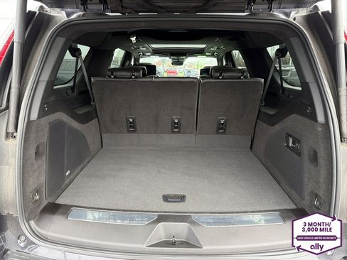 Used 2024 Cadillac Escalade ESV Sport Platinum w/ LPO, ONYX Package image 5