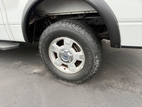 Used 2013 Ford F150 XLT w/ Off-Road Pkg image 10