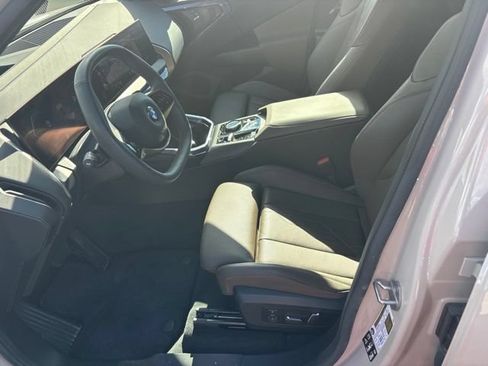 Used 2025 BMW X3 xDrive30i w/ Premium Package AWD/4WD image 5
