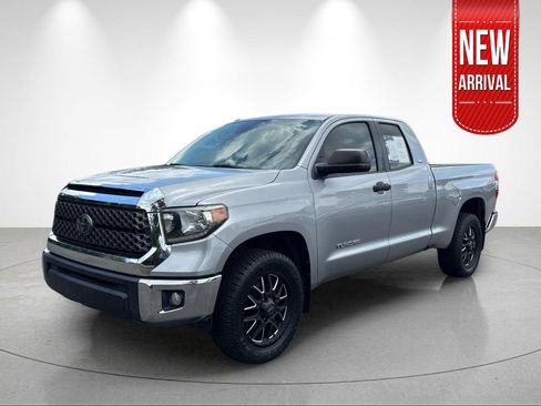 Used 2018 Toyota Tundra SR5 w/ SR5 Upgrade Package RWD image 1