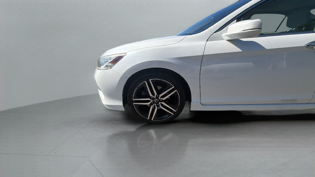 Used 2017 Honda Accord Touring image 37