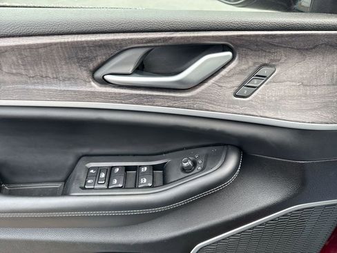 Used 2024 Jeep Grand Cherokee Limited 4xe image 25