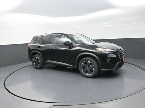 Used 2024 Nissan Rogue SV AWD/4WD image 18