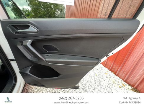 Used 2021 Volkswagen Tiguan SEL FWD image 25