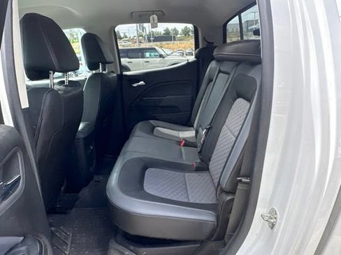 Used 2018 Chevrolet Colorado Z71 AWD/4WD image 9