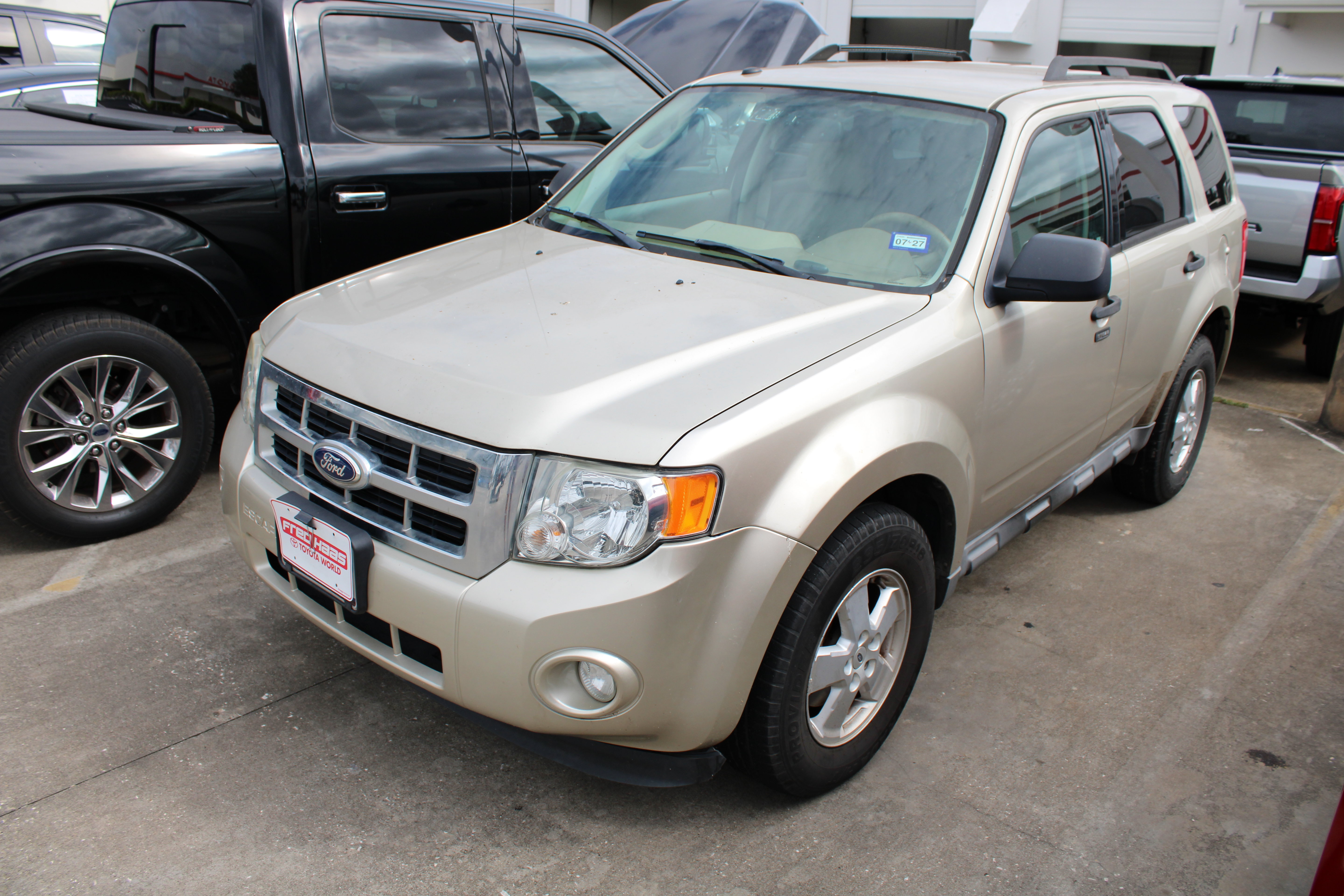 Used 2011 Ford Escape XLT FWD image 6