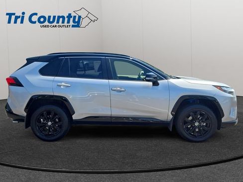 Certified 2023 Toyota RAV4 XSE w/ XSE Grade Weather Package AWD/4WD image 8