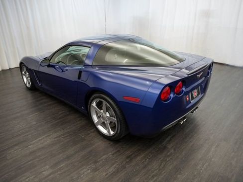 Used 2007 Chevrolet Corvette Coupe w/ Preferred Equipment Group RWD image 11