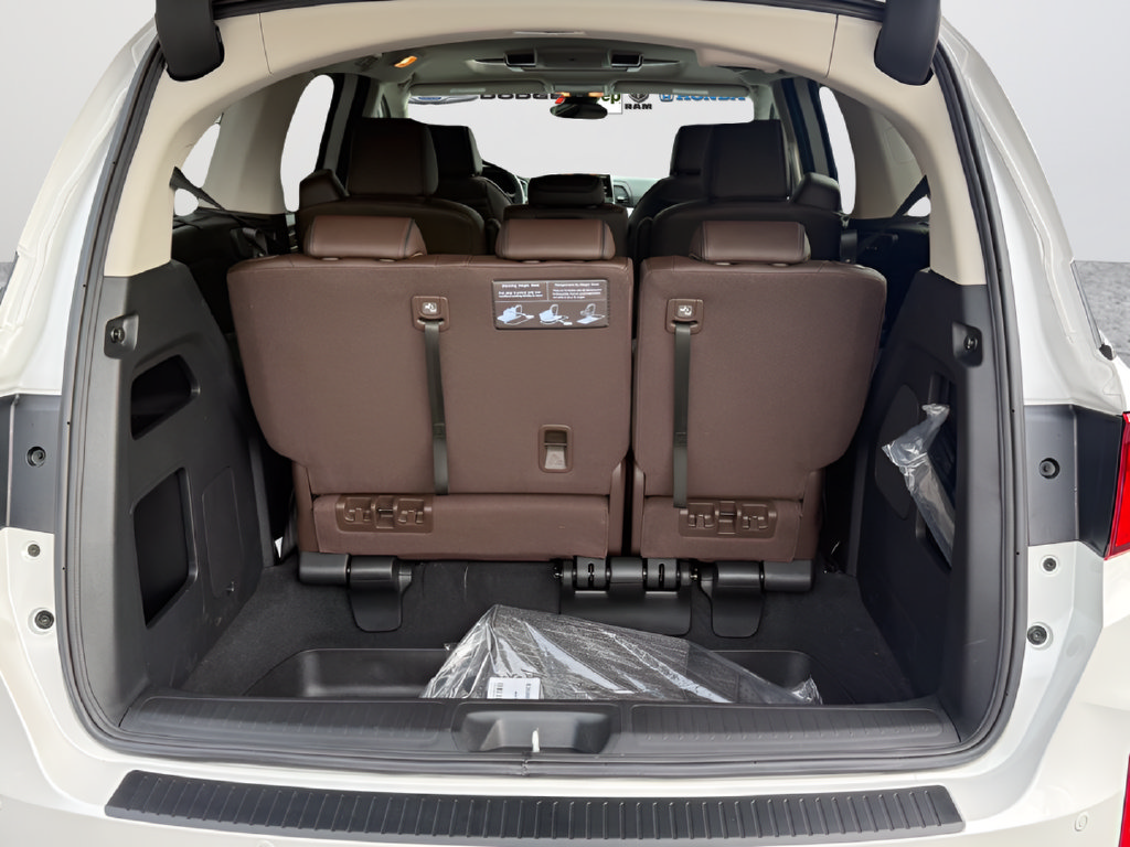 New 2027 Honda Odyssey Touring image 15