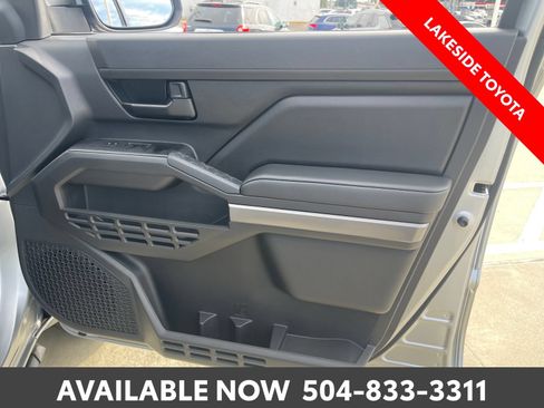 Certified 2026 Toyota Tacoma SR5 AWD/4WD image 18