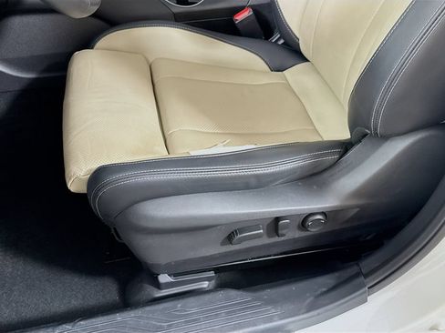 Used 2022 Subaru Outback Limited AWD/4WD image 23