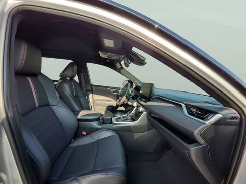 Used 2025 Toyota RAV4 XSE image 20