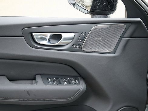 New 2026 Volvo XC60 B5 Ultra w/ Climate Package image 11