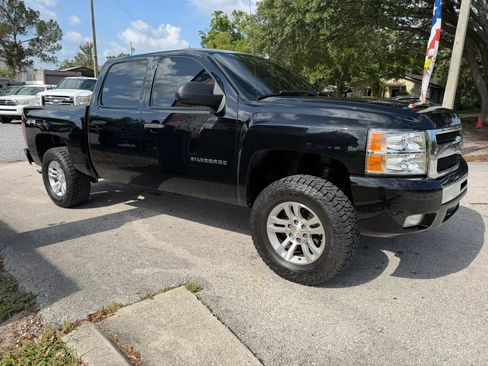 Used 2011 Chevrolet Silverado 1500 LT w/ All-Star Edition AWD/4WD image 3