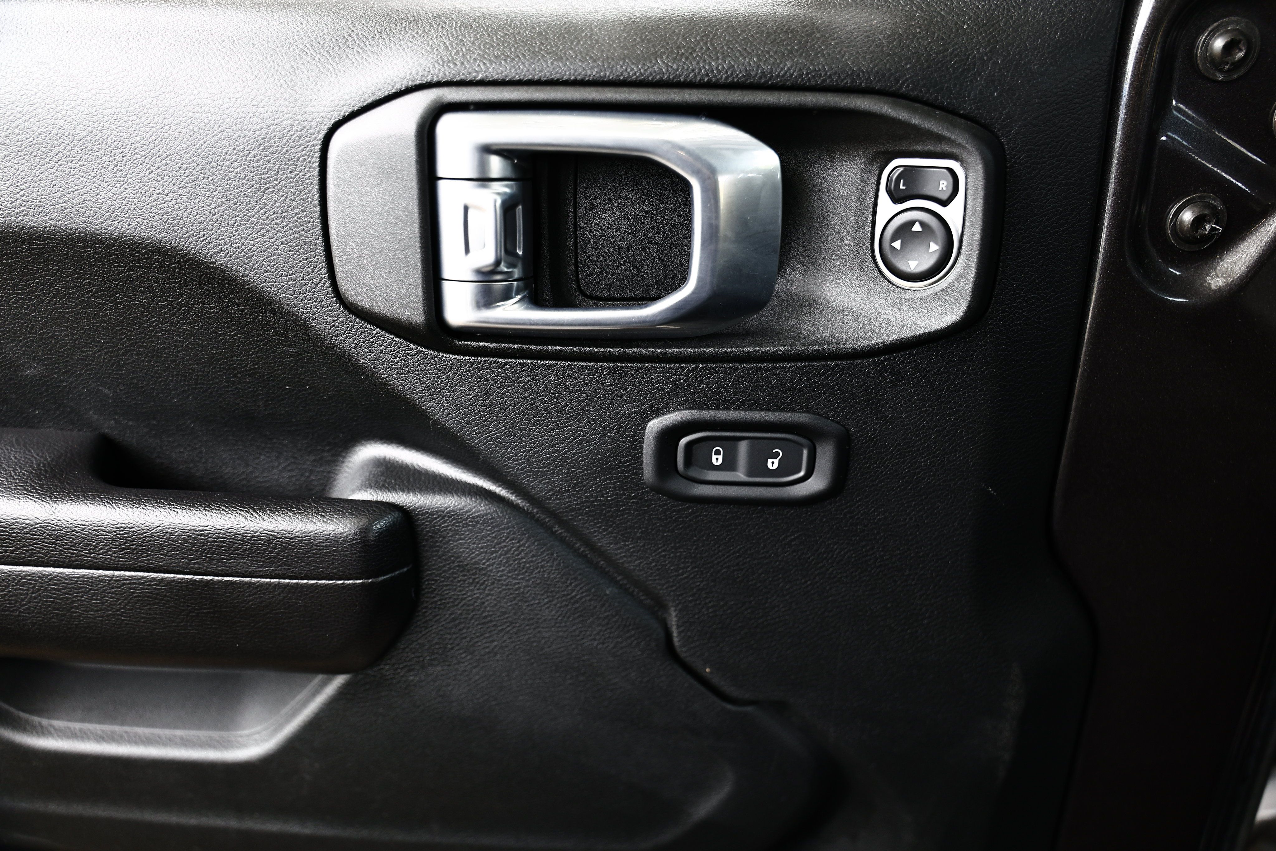 Used 2021 Jeep Wrangler Unlimited Sport AWD/4WD image 16