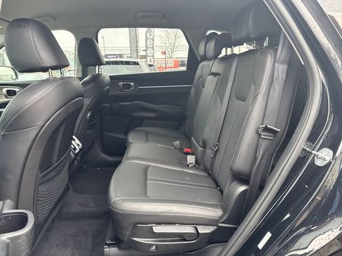Used 2023 Kia Sorento S AWD/4WD image 29