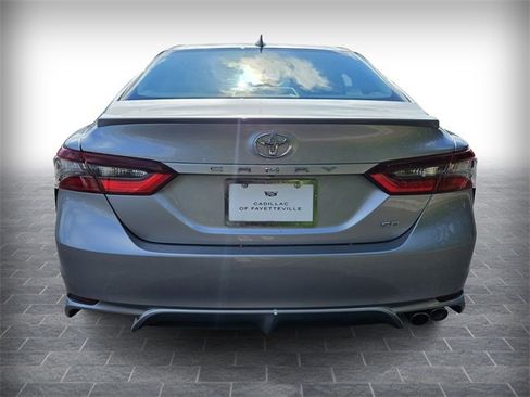 Used 2024 Toyota Camry SE image 4