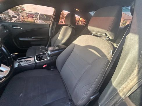 Used 2012 Dodge Charger SE w/ Connectivity Group RWD image 5