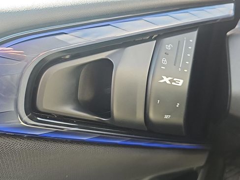 Used 2025 BMW X3 xDrive30i image 16