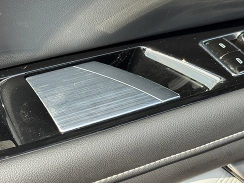 Certified 2025 Cadillac Optiq Sport 2 w/ LPO, Floor Liner Package AWD/4WD image 18